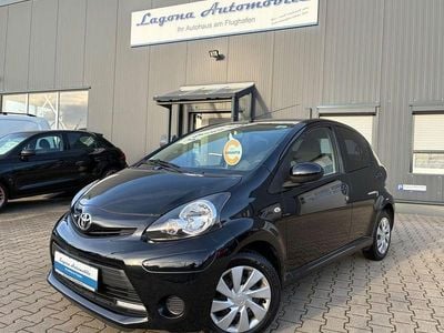 Schwarz Gebraucht 2012 Toyota Aygo Cool Kleinwagen | 5.489 € (Fairer Preis)