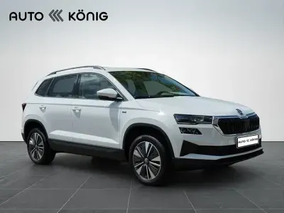 Gebraucht Skoda Karoq Tour 150 PS (110 kW) 2025 Moonweiß perleffekt SUV