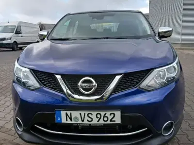 Gebraucht Nissan Qashqai N-Connecta 131 PS (96 kW) 2016 Blau SUV