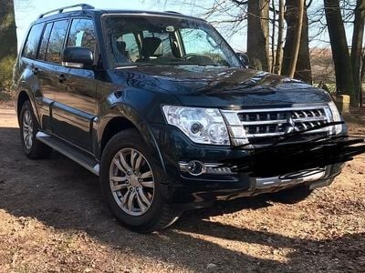 Usata Mitsubishi Pajero 190 CV (139 kW) 2018 Verde SUV