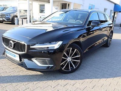 Gebraucht Volvo V60 Core 253 PS (186 kW) 2023 Black solid stone Kombi