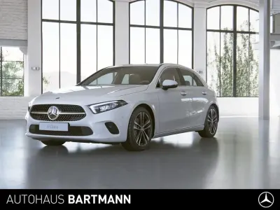 Gebraucht Mercedes A180 Progressive 136 PS (100 kW) 2019 Polarweiss Limousine