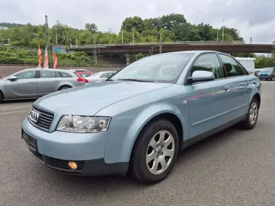 Gebraucht Audi A4 131 PS (96 kW) 2001 Blau Limousine