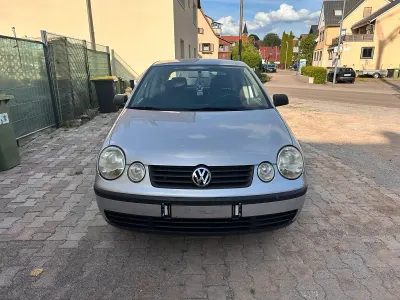Gebraucht VW Polo 55 PS (40 kW) 2004 Grau Kleinwagen
