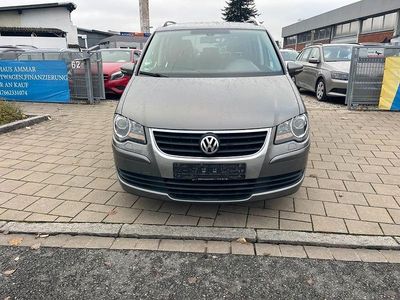 Grau Gebraucht 2009 VW Touran Freestyle Van / Kleinbus | 5.499 € (Etwas zu teuer)