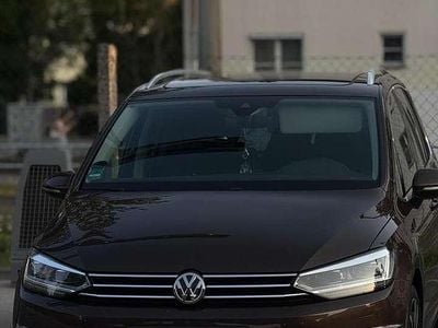 Gebraucht VW Touran Highline 150 PS (110 kW) 2016 Braun Van / Kleinbus