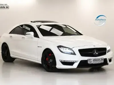 Gebraucht Mercedes CLS63 AMG AMG 525 PS (386 kW) 2011 Diamantweiss – metalliclack Coupé