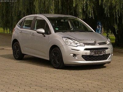 Silber Gebraucht 2015 Citroën C3 Limousine | 5.480 € (Fairer Preis)