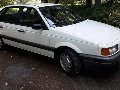 Gebraucht VW Passat 90 PS (66 kW) 1990 Weiß Limousine