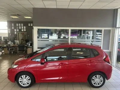 Gebraucht Honda Jazz 102 PS (75 kW) 2017 Rot Kleinwagen