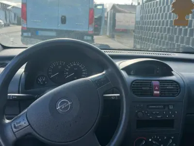 Brugt Opel Corsa 59 HK (43 kW) 2004 Blå Hatchback