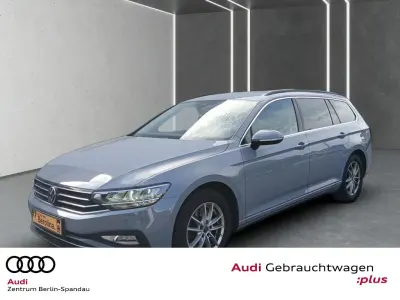 Gebraucht VW Passat Business 122 PS (89 kW) 2023 Grau Kombi