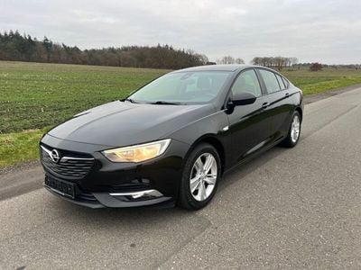 Gebraucht Opel Insignia Edition 140 PS (102 kW) 2017 Schwarz Limousine