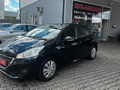 Schwarz Gebraucht 2014 Peugeot 208 Active Kleinwagen | 4.499 € (Etwas zu teuer)
