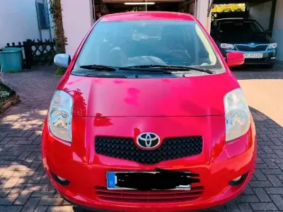 Gebraucht Toyota Yaris 90 PS (66 kW) 2006 Rot Kleinwagen