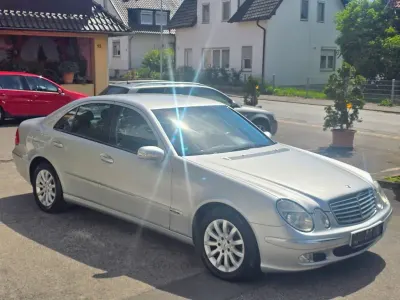 Gebraucht Mercedes E200 Elegance 163 PS (119 kW) 2003 Silber Limousine
