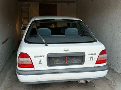 Gebraucht Nissan Sunny 90 PS (66 kW) 1991 Weiß Limousine