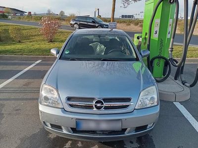 Second-hand Opel Vectra 122 CP (89 kW) 2004 Argintiu Berlinǎ