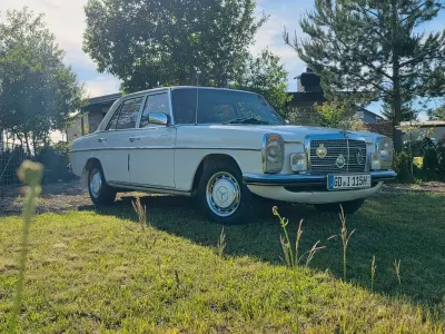 Gebraucht Mercedes W115 54 PS (39 kW) 1976 Weiß Limousine