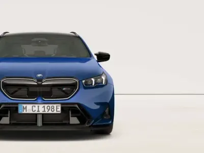 Neu BMW M5 Performance 727 PS (534 kW) 2026 Marina bay blau metallic Kombi
