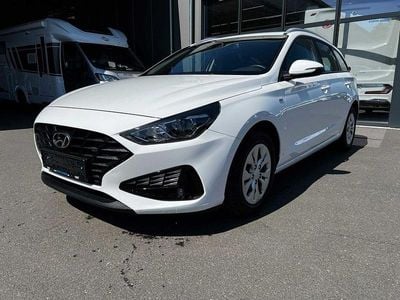 Gebraucht Hyundai i30 Select 120 PS (88 kW) 2022 Weiß Kombi