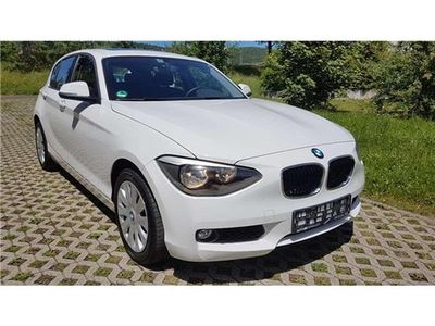 Gebraucht BMW 114 102 PS (75 kW) 2014 Weiß Kleinwagen