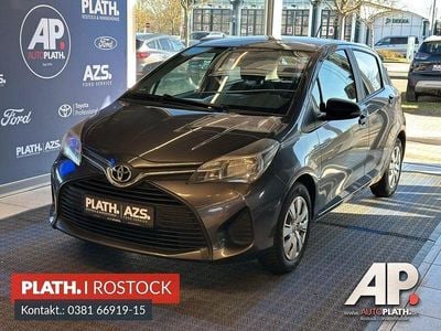 Usata Toyota Yaris Basis 69 CV (50 kW) 2015 Grigio Utilitaria