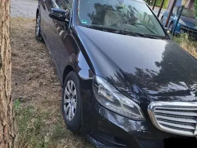 Gebraucht Mercedes E200 Avantgarde 136 PS (100 kW) 2014 Schwarz Limousine