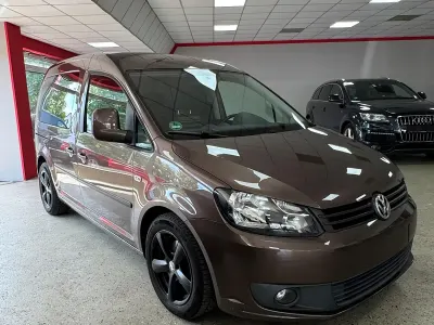 Gebraucht VW Caddy 102 PS (75 kW) 2013 Braun Van / Kleinbus