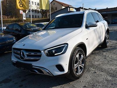 Gebraucht Mercedes GLC300e 306 PS (225 kW) 2021 Polarweiss (metallic) SUV