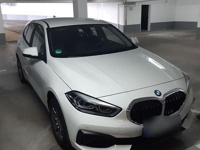 Gebraucht BMW 116 Advantage 109 PS (80 kW) 2023 Weiß Kleinwagen