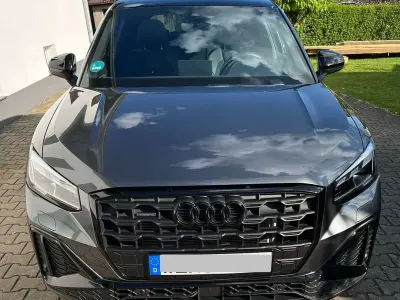 Gebraucht Audi Q2 S-Line 190 PS (139 kW) 2023 Grau SUV