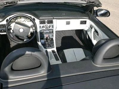 Second-hand Mercedes SLK200 136 CP (100 kW) 1997 Negru Cabrio
