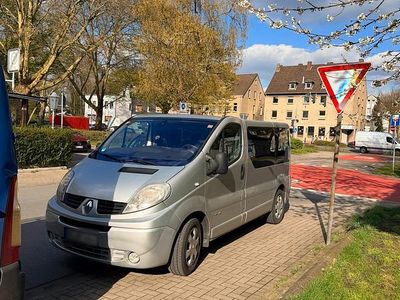 Gebraucht Renault Trafic 114 PS (83 kW) 2010 Silber Van / Kleinbus