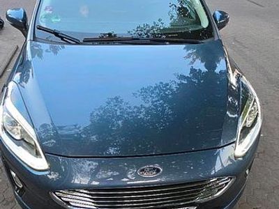 Gebraucht Ford Fiesta 105 PS (77 kW) 2018 Blau Kleinwagen
