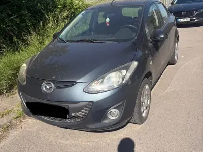 Gebraucht Mazda 2 Edition 75 PS (55 kW) 2012 Grau Kleinwagen