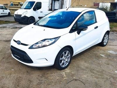 Weiß Gebraucht 2011 Ford Fiesta Van | 2.499 € (Fairer Preis)
