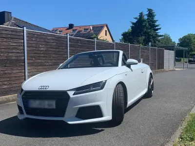 Gebraucht Audi TT Roadster Ambiente 230 PS (169 kW) 2015 Weiß Cabrio