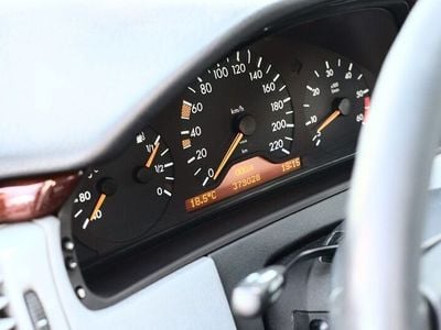 Mercedes E300