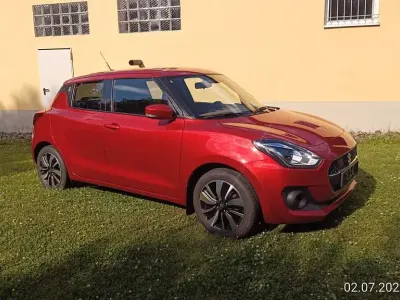 Gebraucht Suzuki Swift Comfort+ 111 PS (81 kW) 2020 Rot Kleinwagen