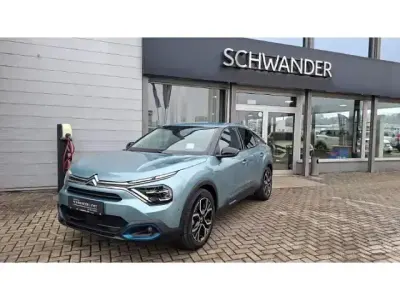 Używany Citroën e-C4 Shine 100 kW (136 KM) 2022 Niebieski Sedan/Limuzyna