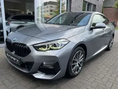 Gebraucht BMW 220 M Sport 190 PS (139 kW) 2023 Skyscraper grau (metallic) Coupé