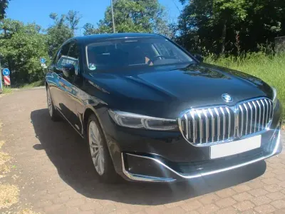 Gebraucht BMW 740 320 PS (235 kW) 2021 Schwarz Limousine