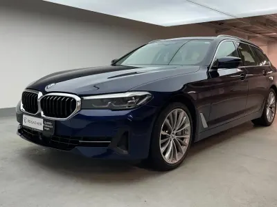Gebraucht BMW 530 Efficient Dynamics 286 PS (210 kW) 2023 Bmw individual tansanitblau met Kombi