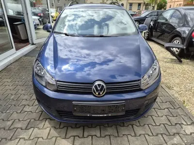Gebraucht VW Golf VI Comfortline 122 PS (89 kW) 2011 Tempest blue metallic Kleinwagen