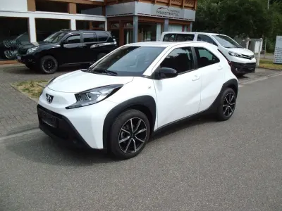 Gebraucht Toyota Aygo X Business Edition 72 PS (52 kW) 2025 Weiß SUV