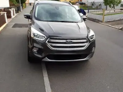 Gebraucht Ford Kuga Cool & Connect 150 PS (110 kW) 2019 Grau SUV