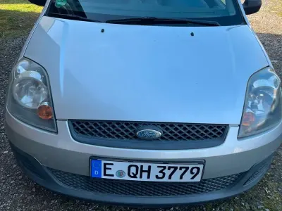 Gebraucht Ford Fiesta 69 PS (50 kW) 2006 Silber Kleinwagen