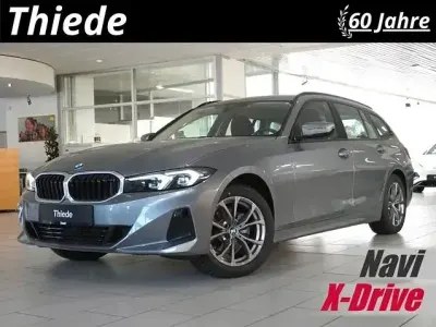 Gebraucht BMW 320 190 PS (139 kW) 2024 Skyscraper grau metallic Kombi