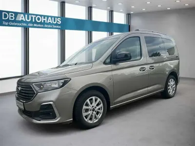 Gebraucht Ford Tourneo Connect Titanium 114 PS (83 kW) 2024 Silber Van / Kleinbus